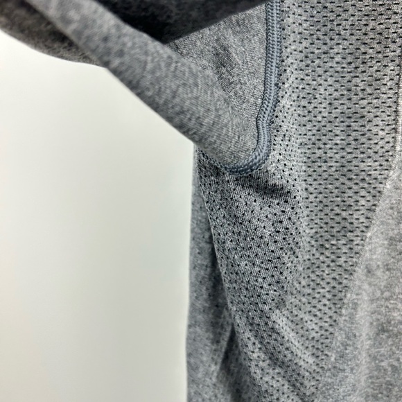 Lululemon Metal Vent tech Long Sleeve Shirt mens medium grey activewear gym - Picture 7 of 9